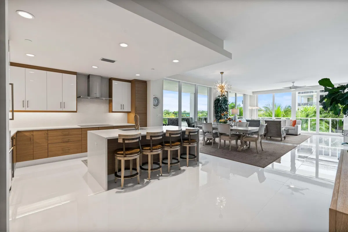 Azure Palm Beach Gardens Unit 301 photo 7