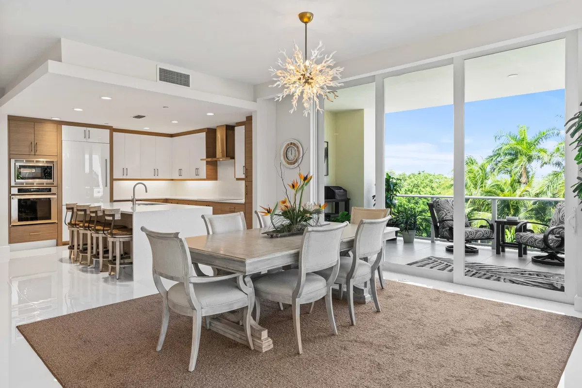 Azure Palm Beach Gardens Unit 301 photo 13