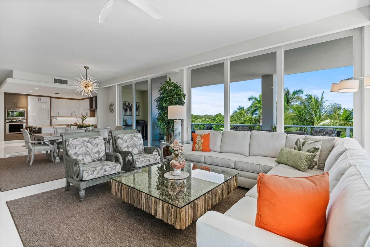 Azure Palm Beach Gardens Unit 301 photo 19