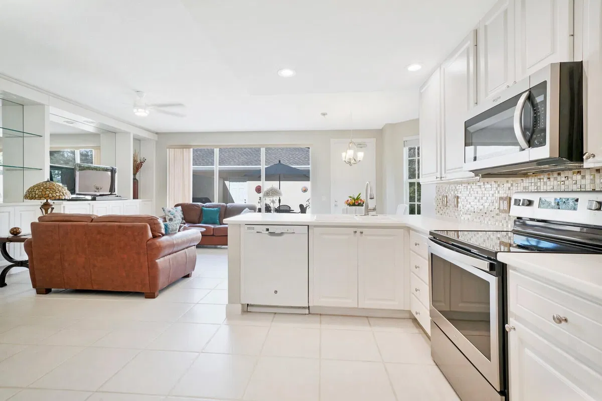 Charleston Court at Abacoa Residence photo 10