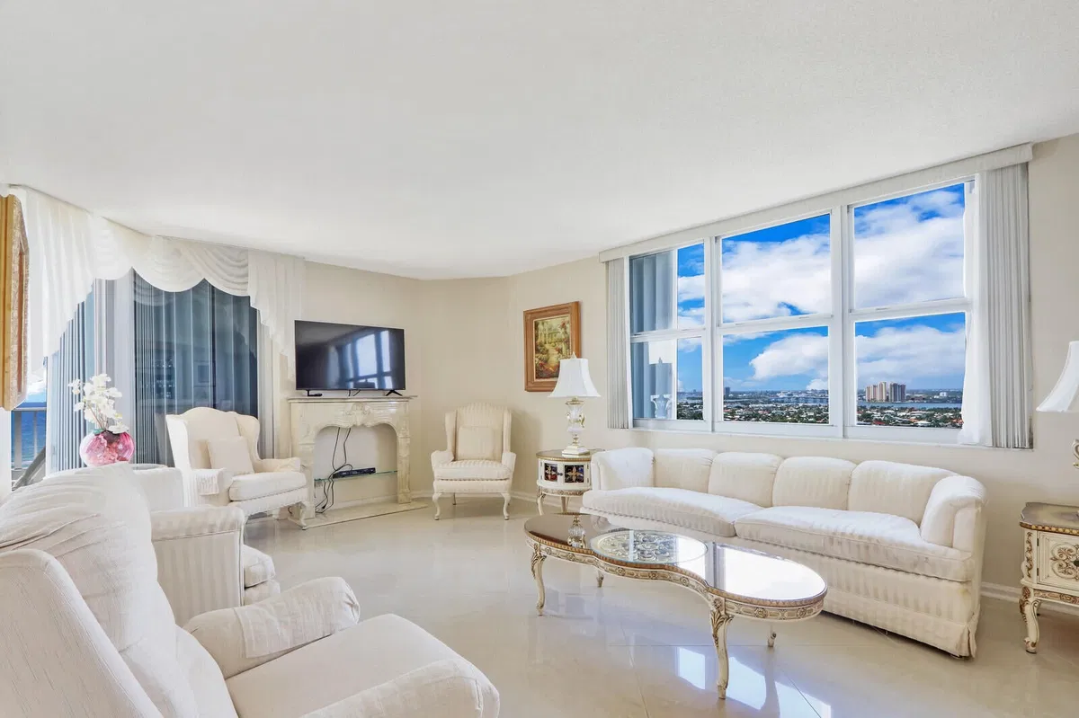 Corniche Singer Island Unit Ph4 photo 10