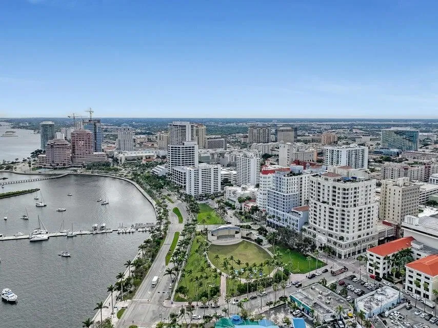 Esplanade Grande Unit 405 photo 37