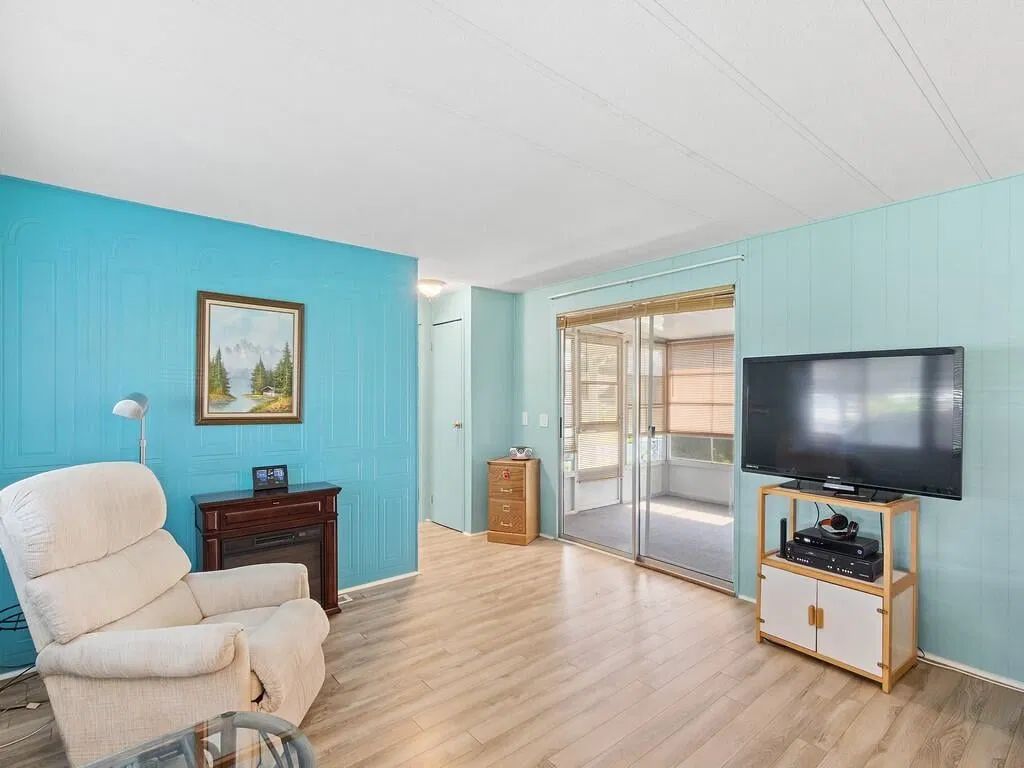 Residence photo 16