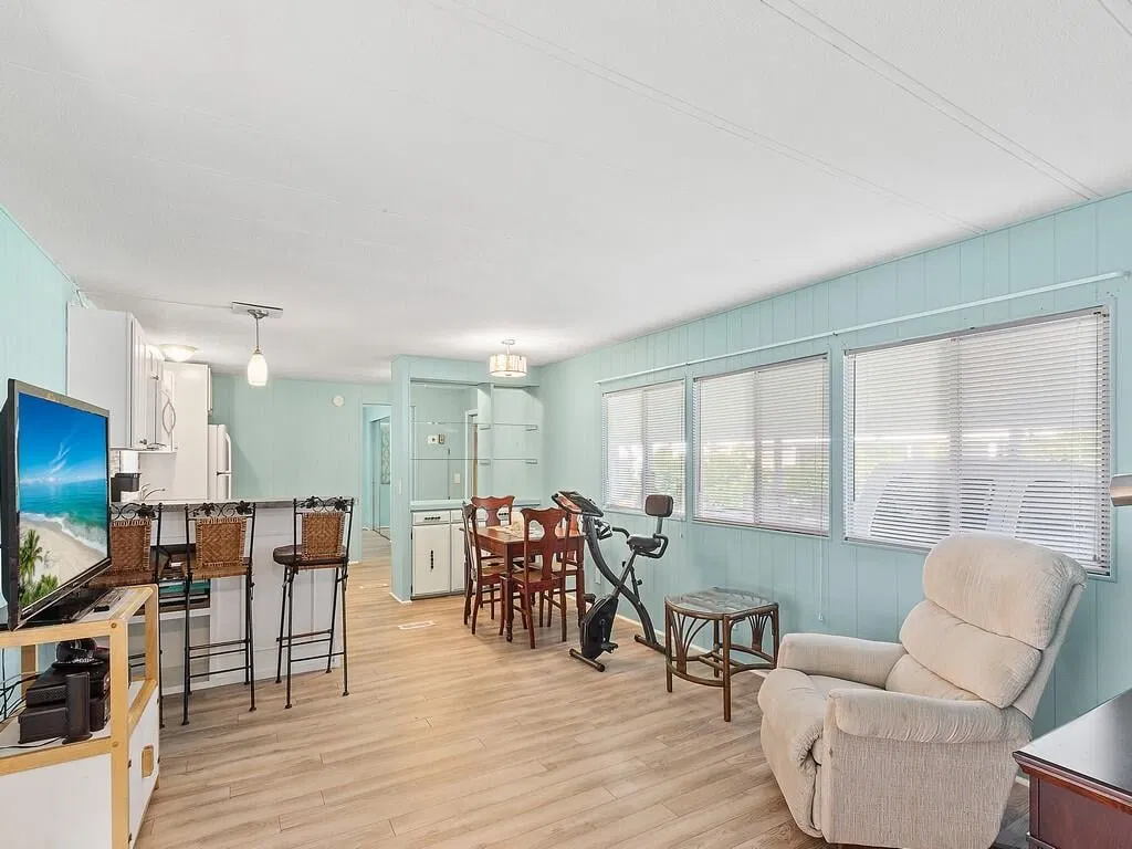 Residence photo 19
