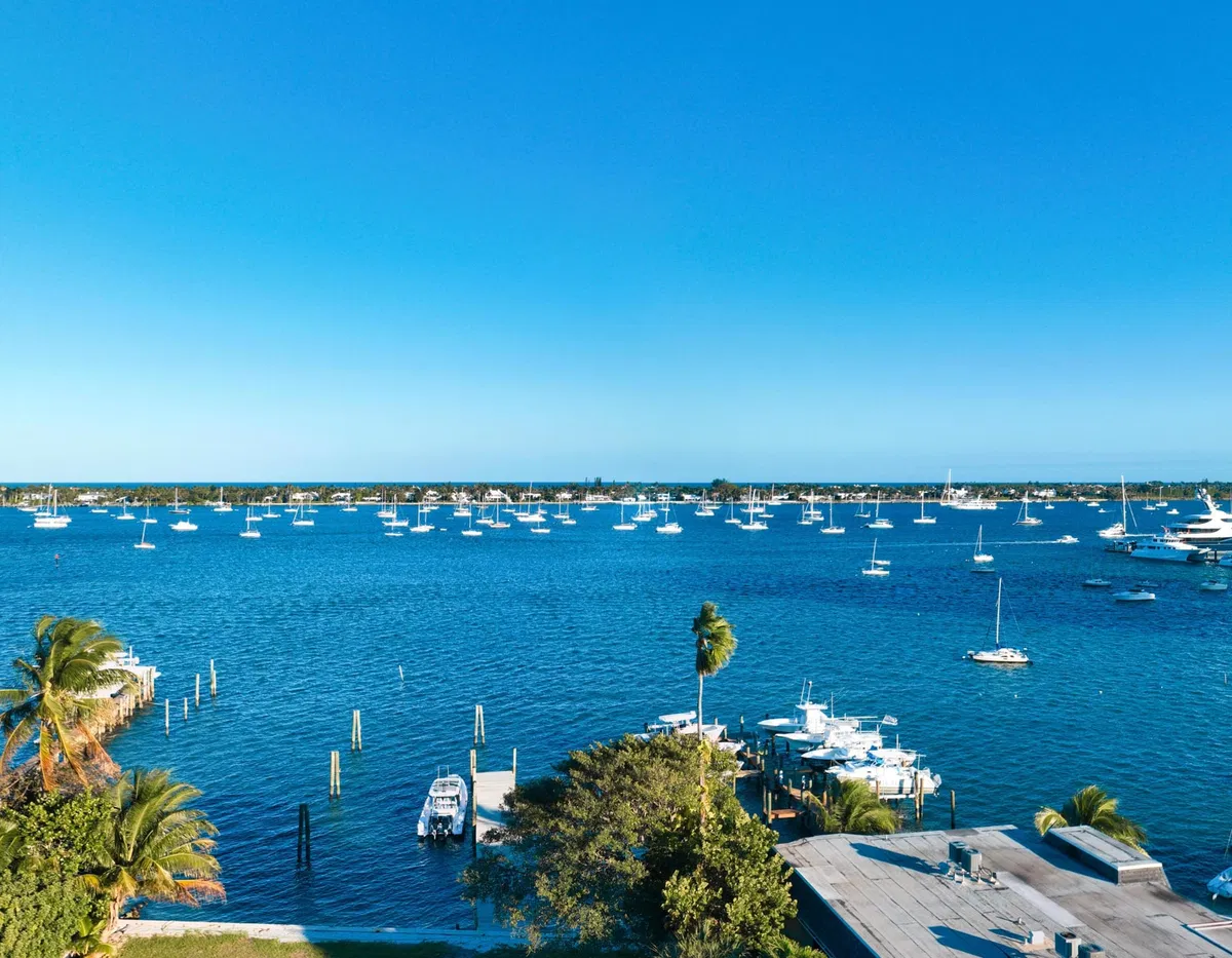 Alba Palm Beach Unit 1801 photo 13