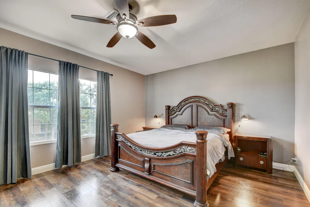 Residence photo 25