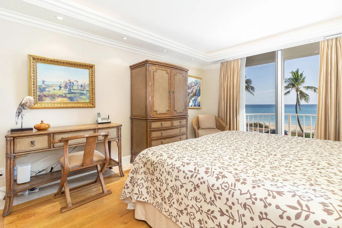 Winthrop House Condos Unit 309 photo 10