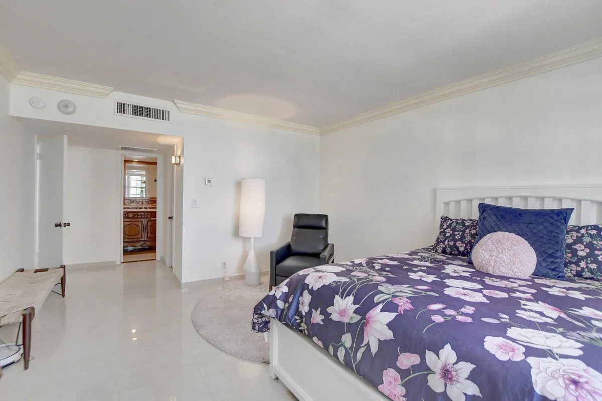Boca Raton Unit 6n photo 19