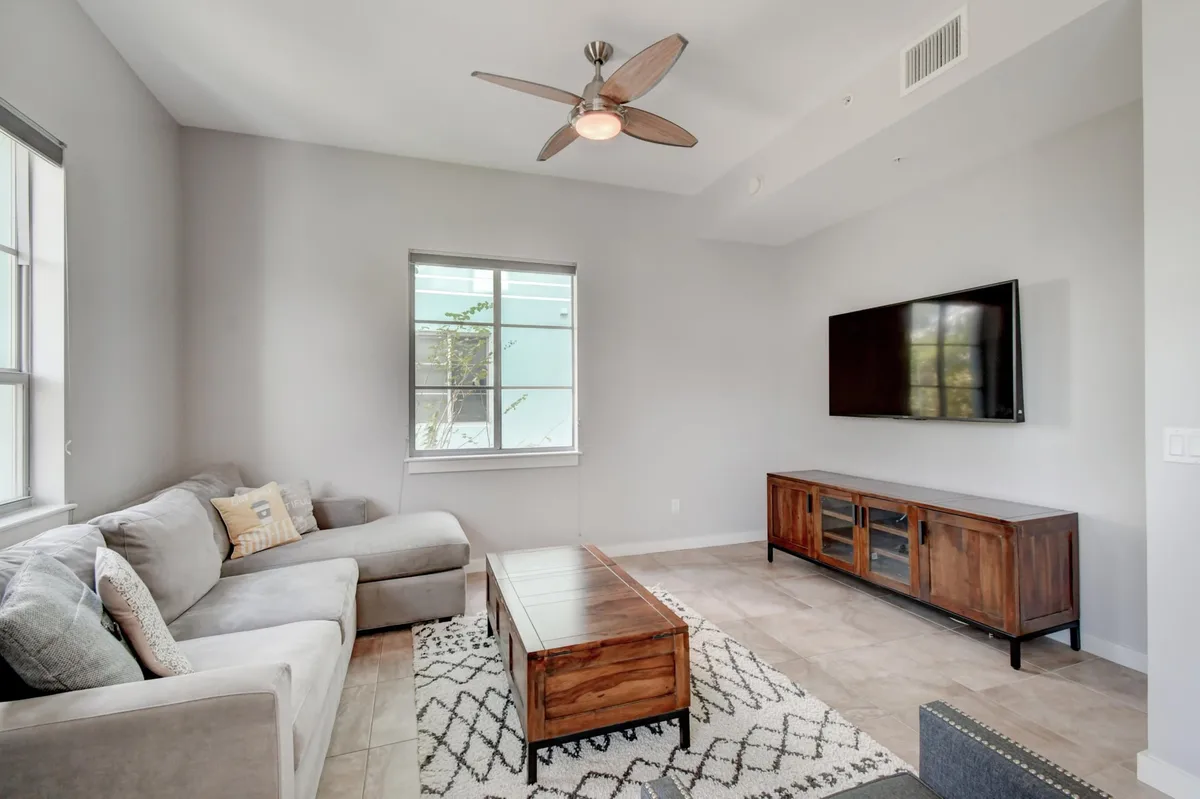 The Meridian Unit 204 photo 7