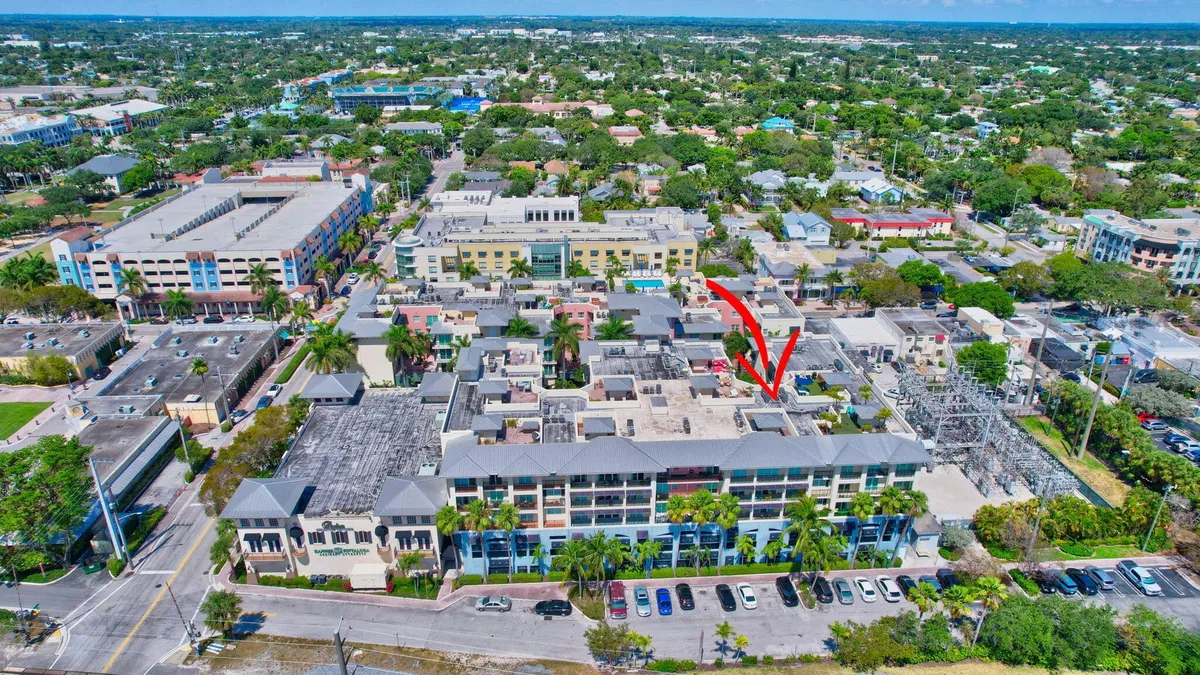 The Astor Unit 403 photo 37