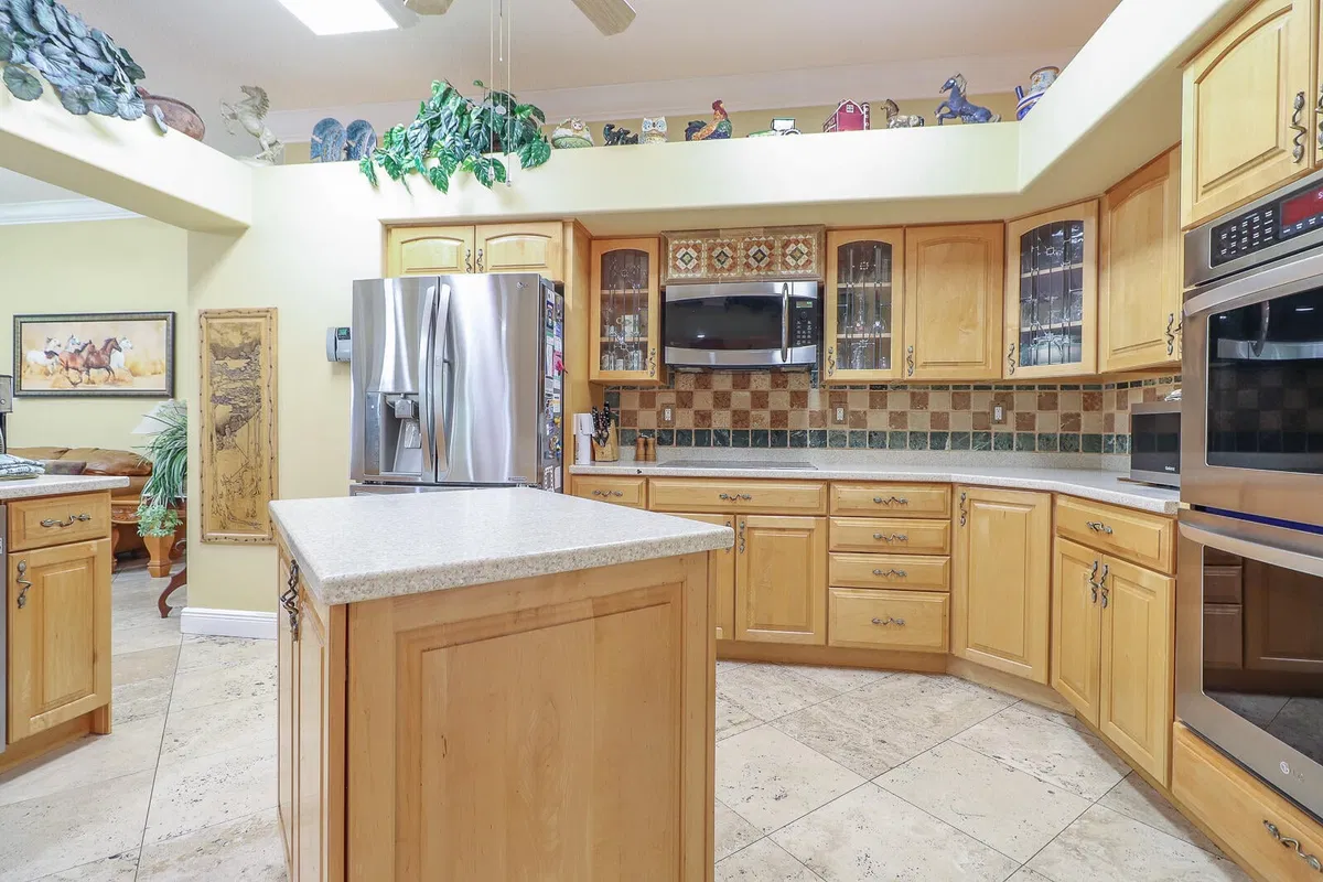  Residence photo 16