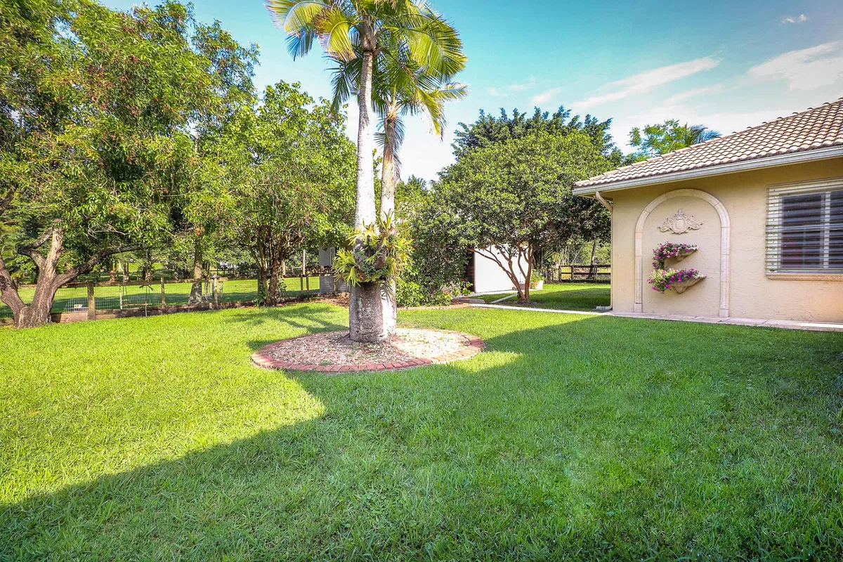  Residence photo 40