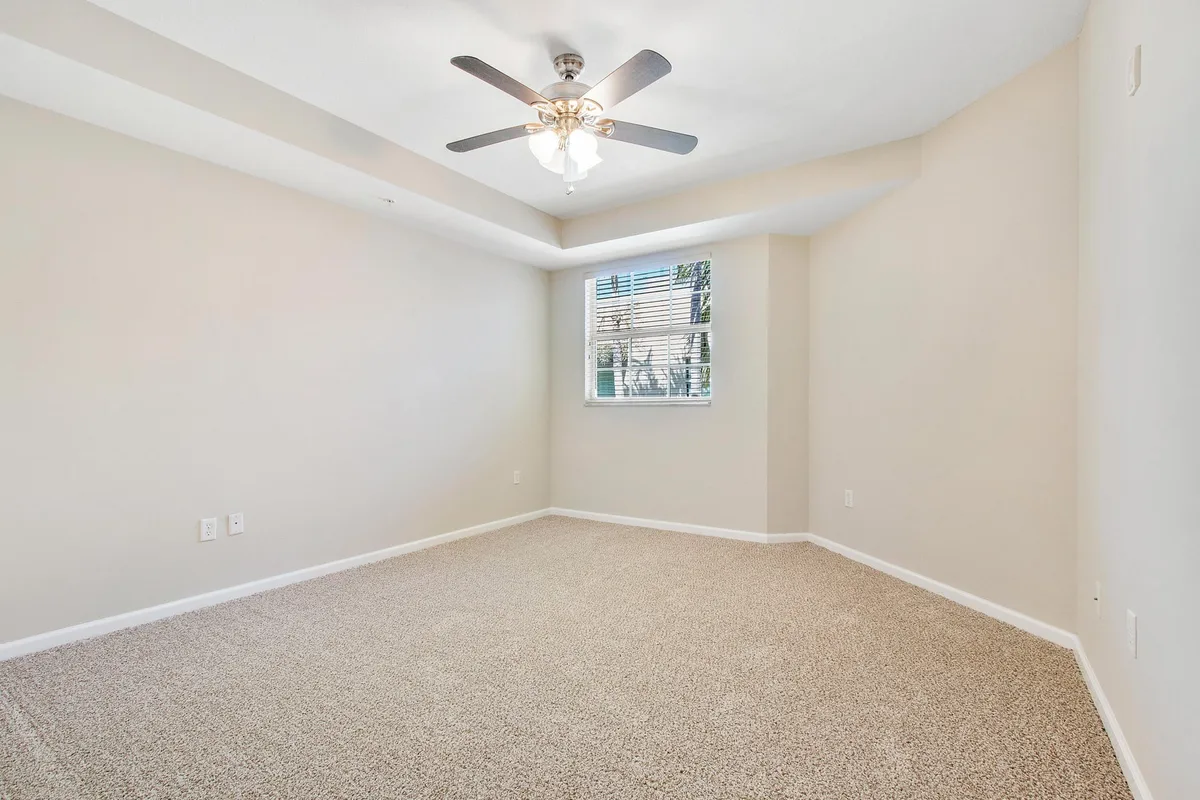 The Astor Unit 512 photo 13