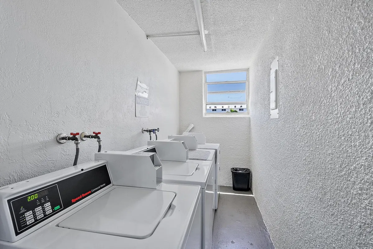 Unit 307 photo 19