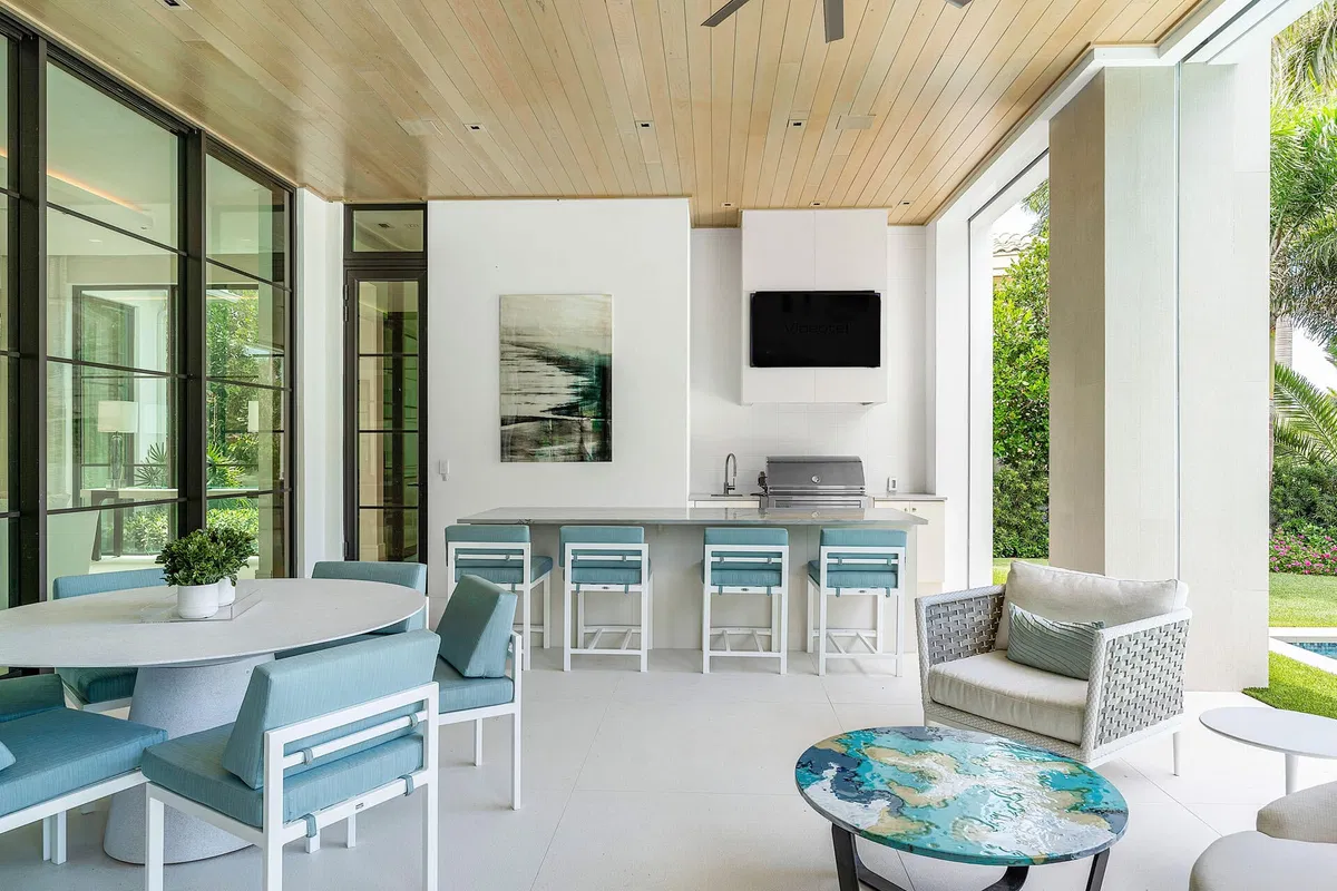 Royal Palm Yacht and Country Club Residence photo 22