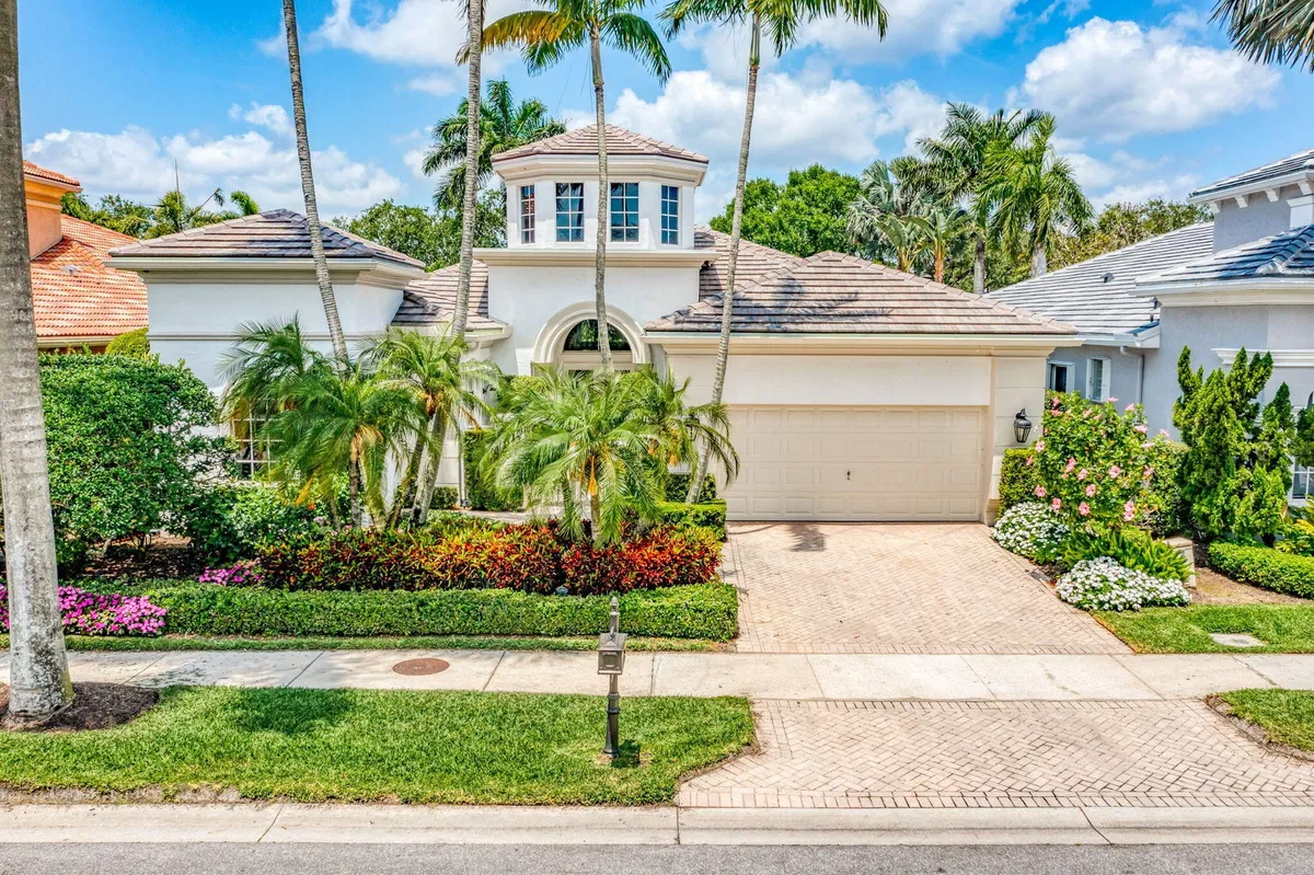 Mirasol Country Club Residence
