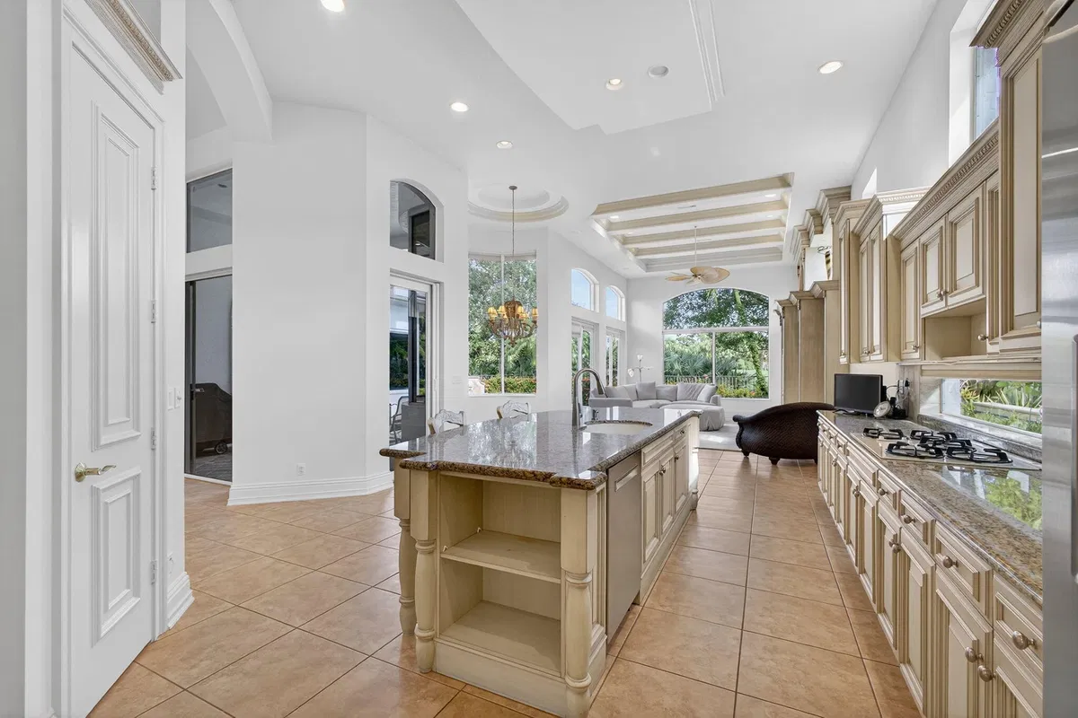 Mirasol Country Club Residence photo 25