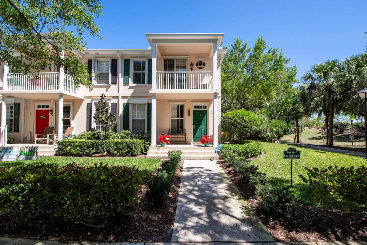 Charleston Court at Abacoa Residence photo 4