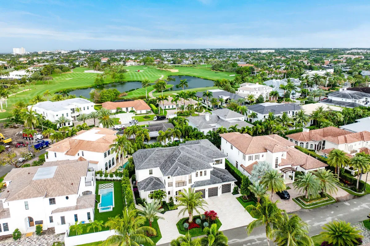 Royal Palm Yacht and Country Club Residence