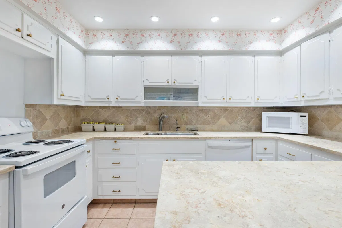 One Royal Palm Way Palm Beach Unit D2 photo 10