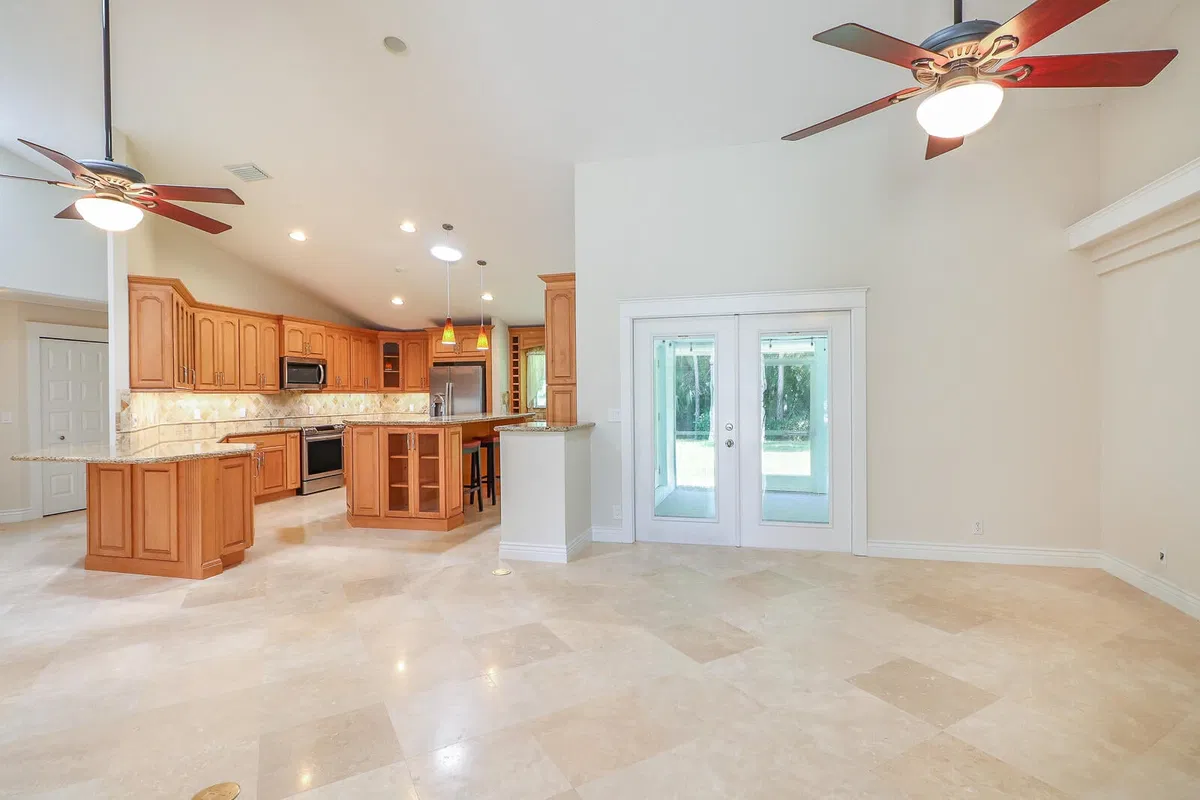 Residence photo 10