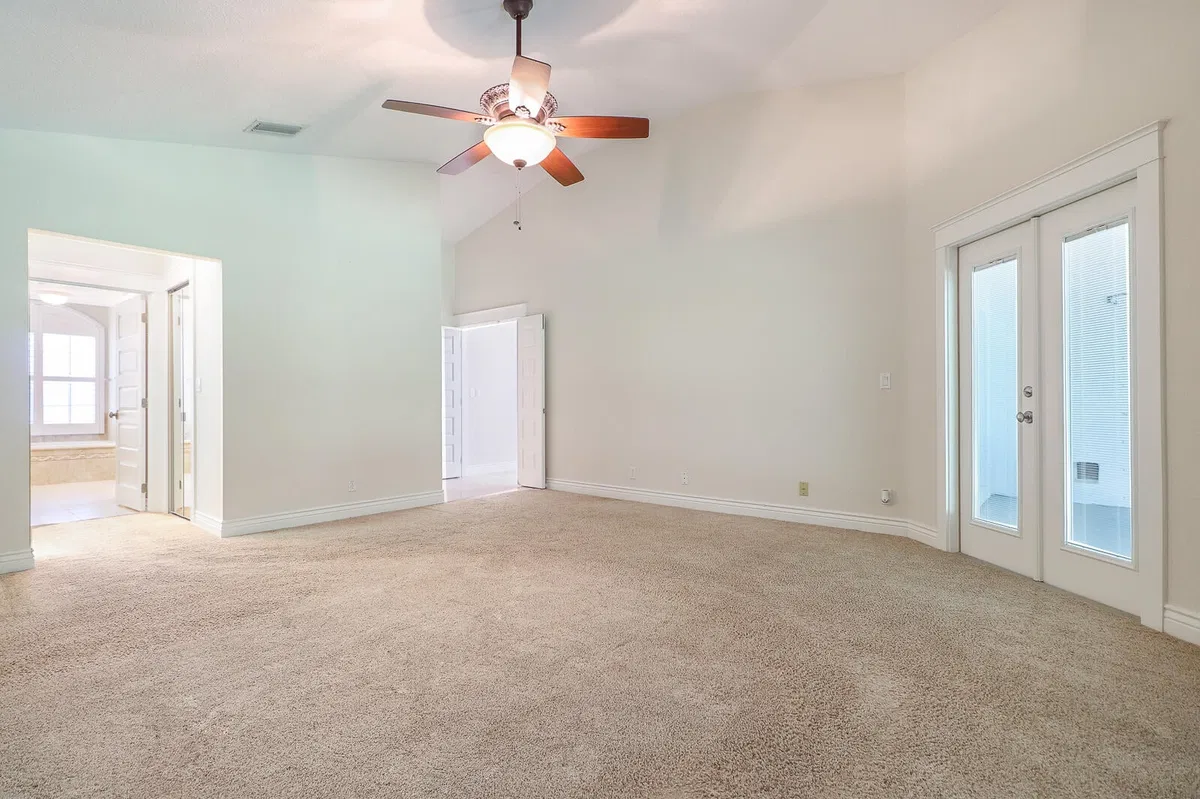 Residence photo 19