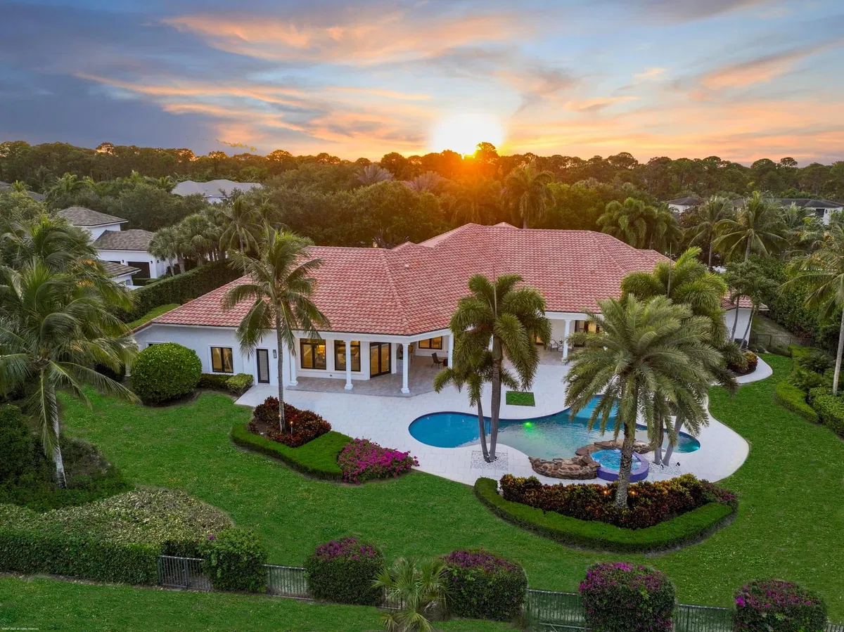 Old Palm Golf Club Residence