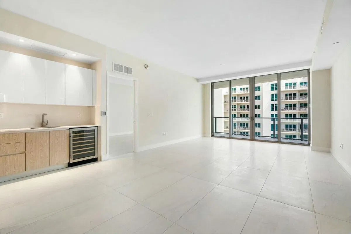 Amrit Ocean Resort & Residences Unit H-1610 photo 7