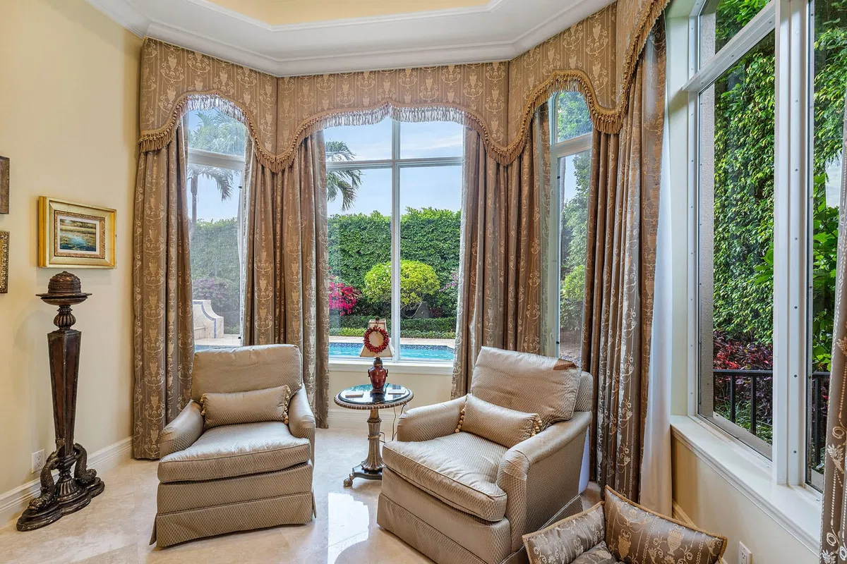 Royal Palm Yacht and Country Club Residence photo 28