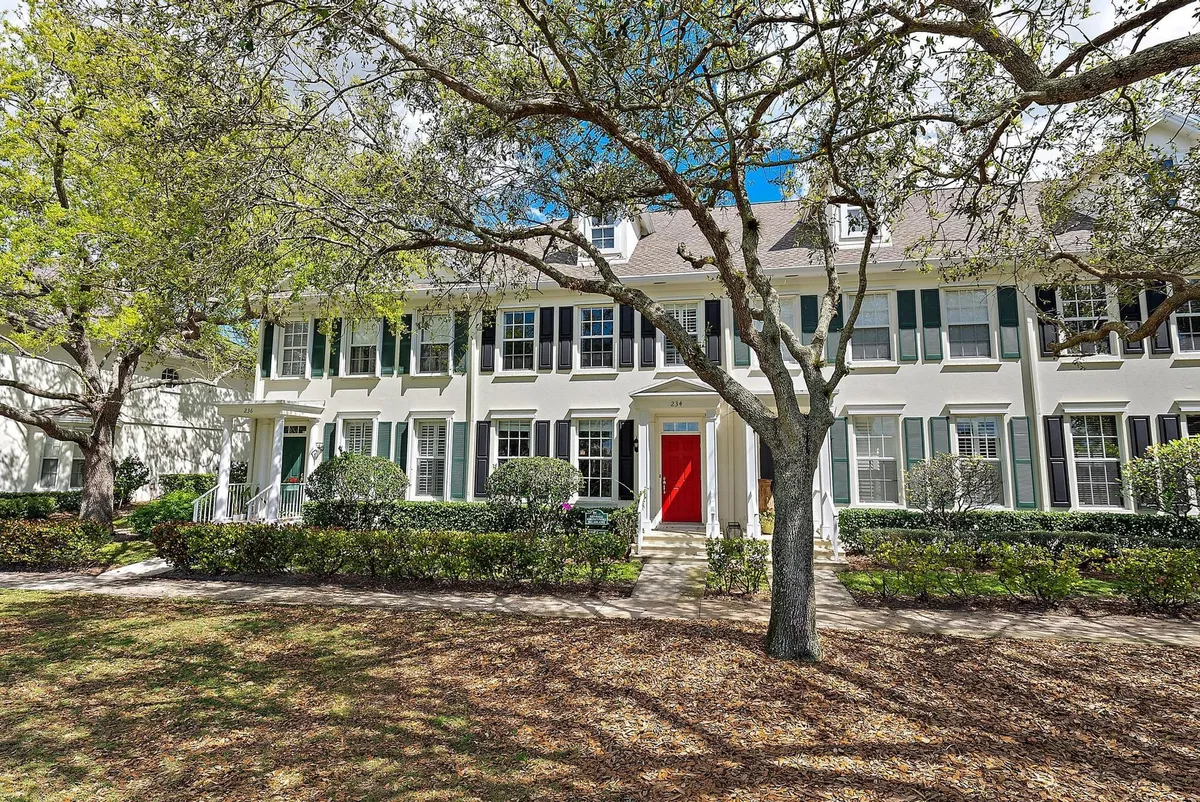 Charleston Court at Abacoa Residence