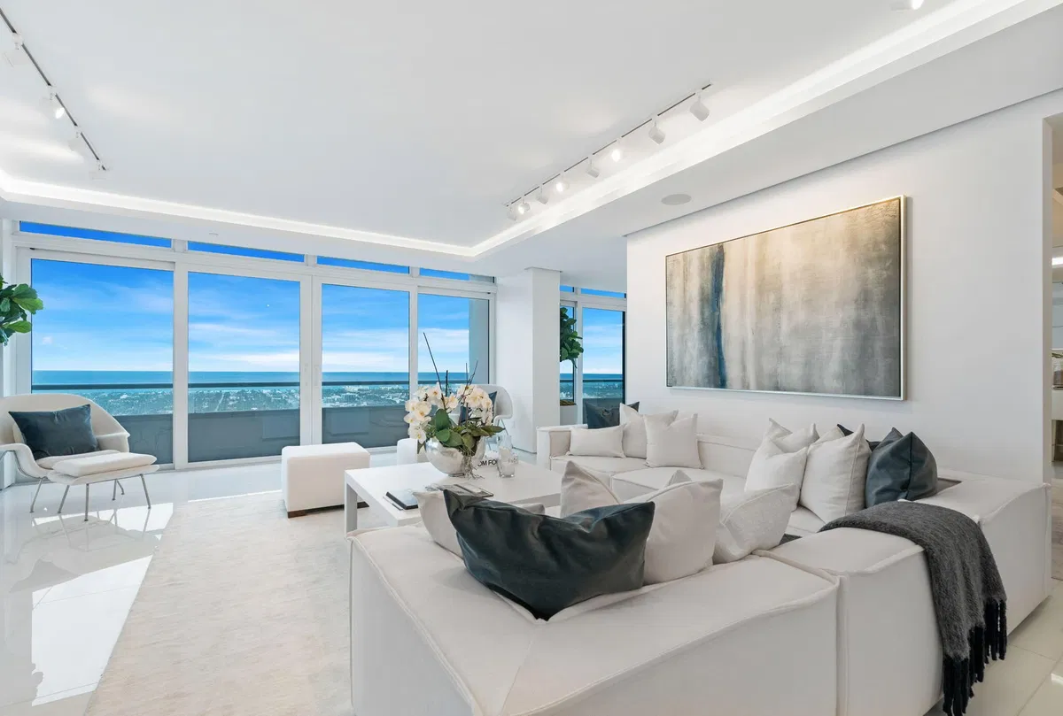 The Plaza of The Palm Beaches Unit Ph3ab photo 4
