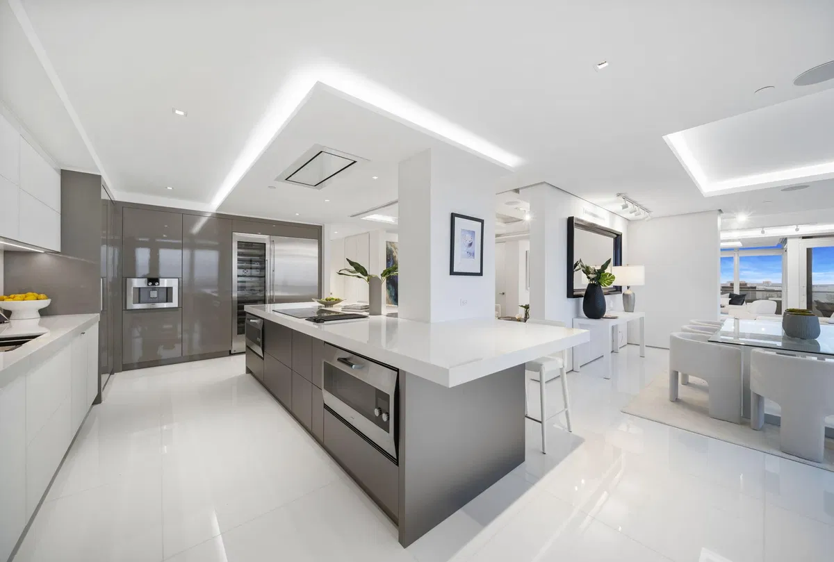 The Plaza of The Palm Beaches Unit Ph3ab photo 7