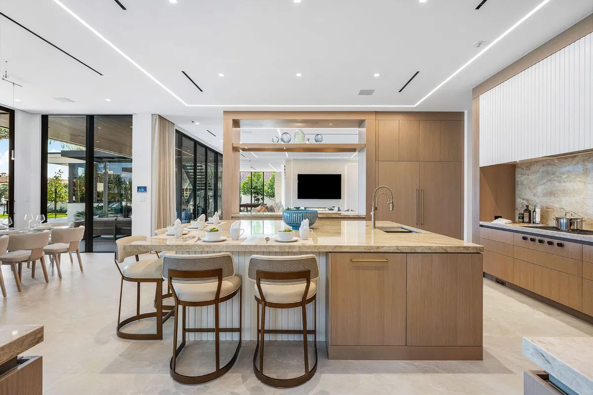 Royal Palm Yacht and Country Club Residence photo 16