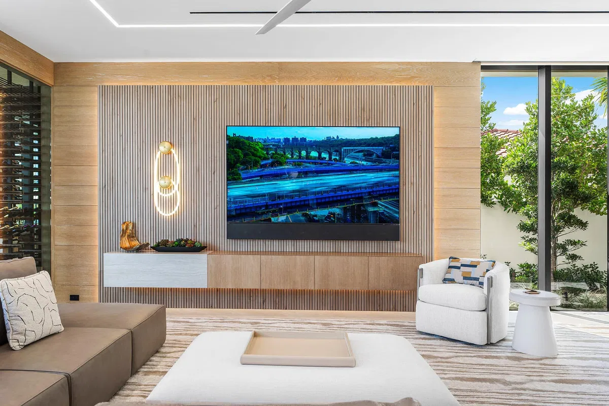 Royal Palm Yacht and Country Club Residence photo 34