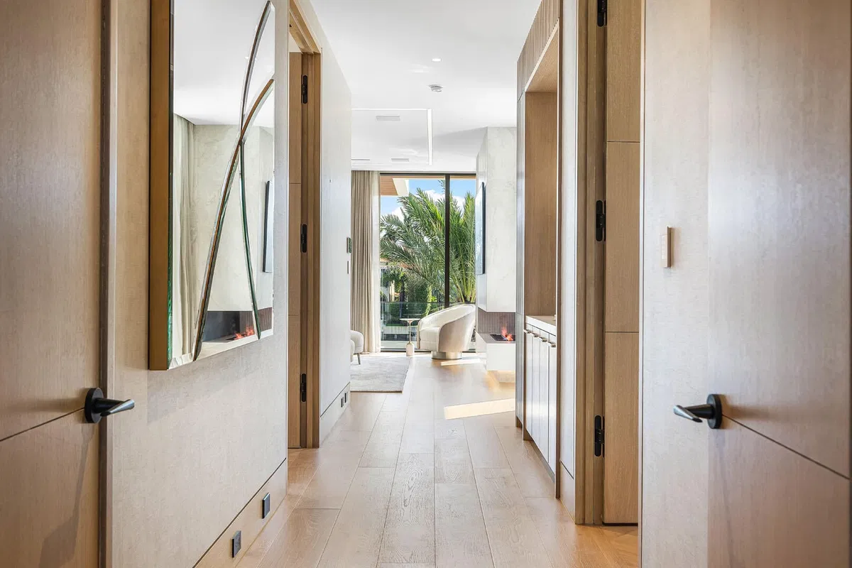 Royal Palm Yacht and Country Club Residence photo 49