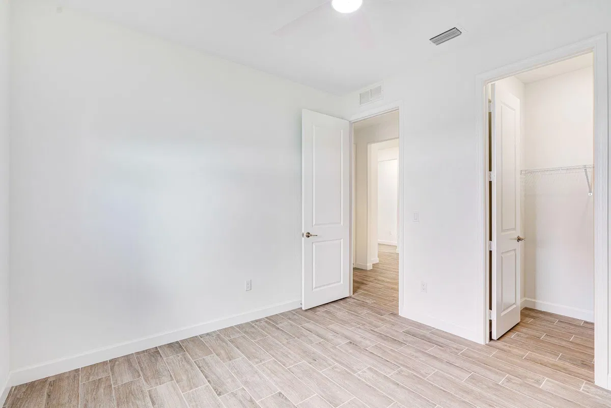  Residence photo 16