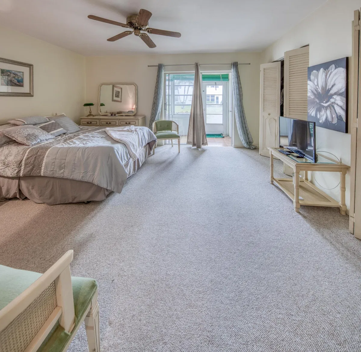 Unit 106 photo 10