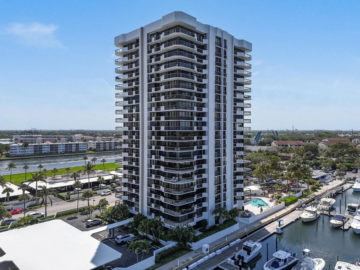 Unit 140 photo 19