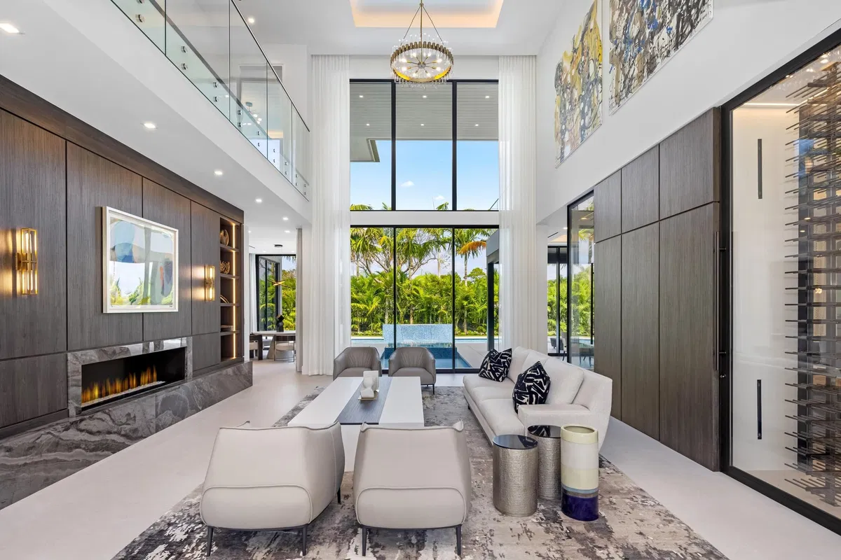Royal Palm Yacht and Country Club Residence photo 7