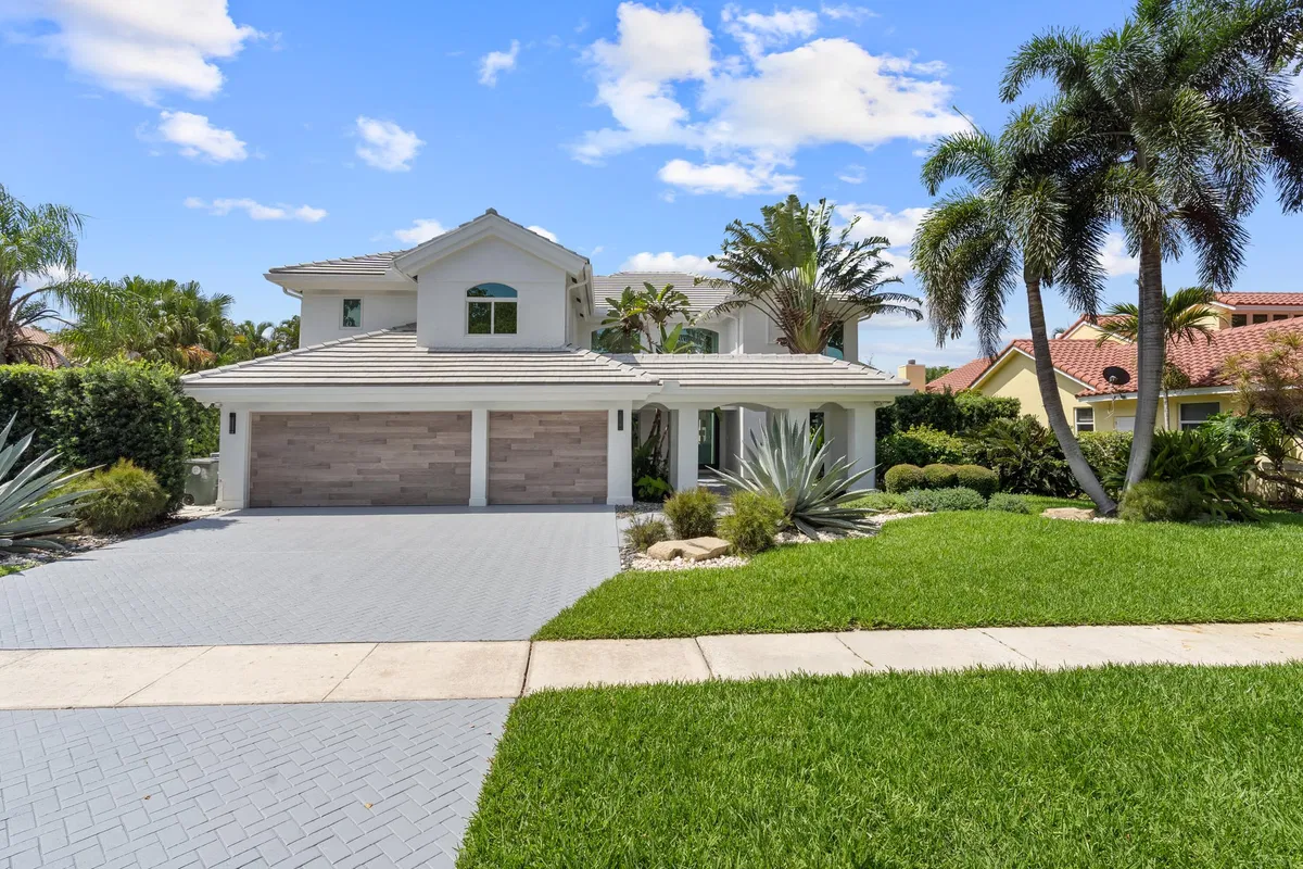 Colonnade Boca Raton Residence