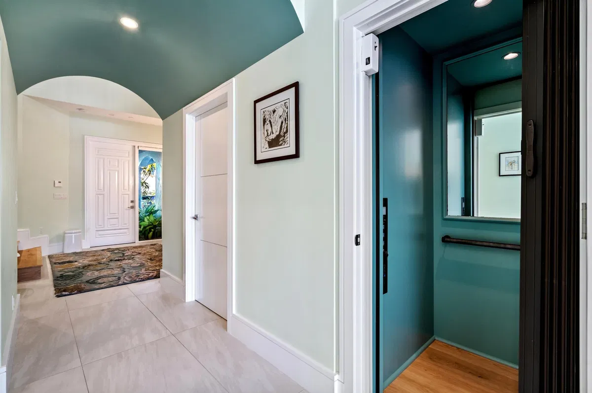 Palm Trail Delray Beach Residence photo 25