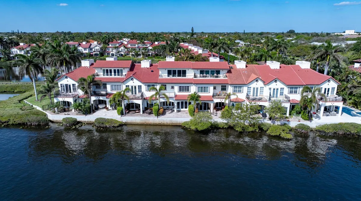 Palm Trail Delray Beach Residence photo 40