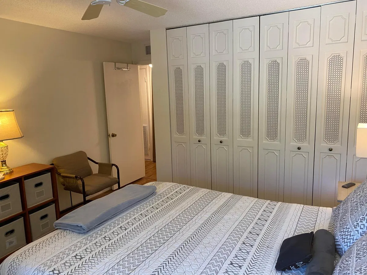 Unit 5-203 photo 13