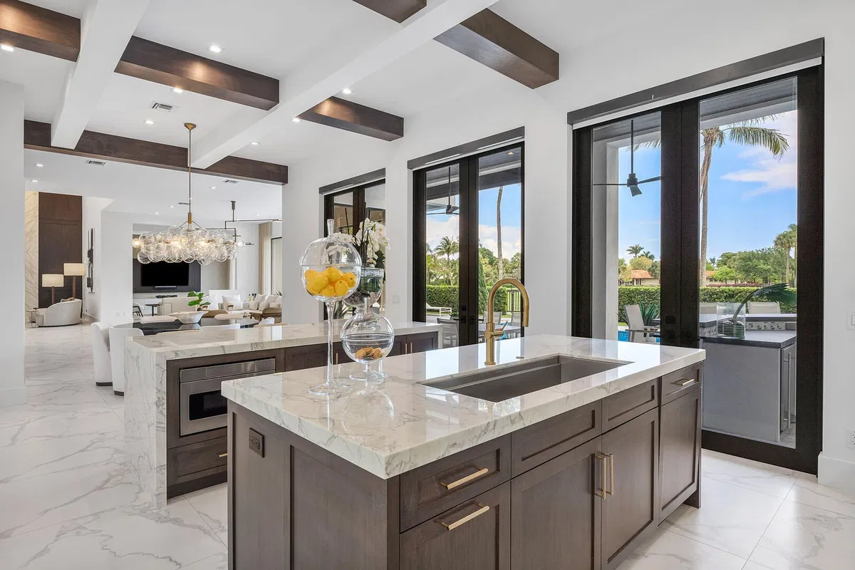 Royal Palm Yacht and Country Club Residence photo 22