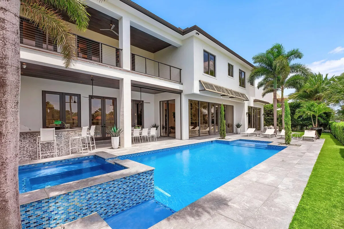 Royal Palm Yacht and Country Club Residence photo 28