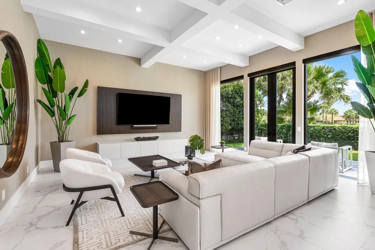 Royal Palm Yacht and Country Club Residence photo 34
