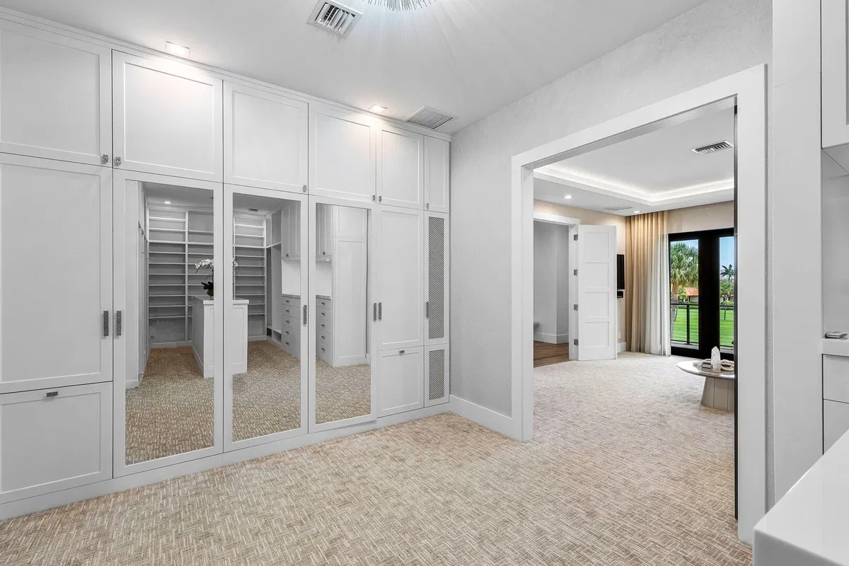 Royal Palm Yacht and Country Club Residence photo 52