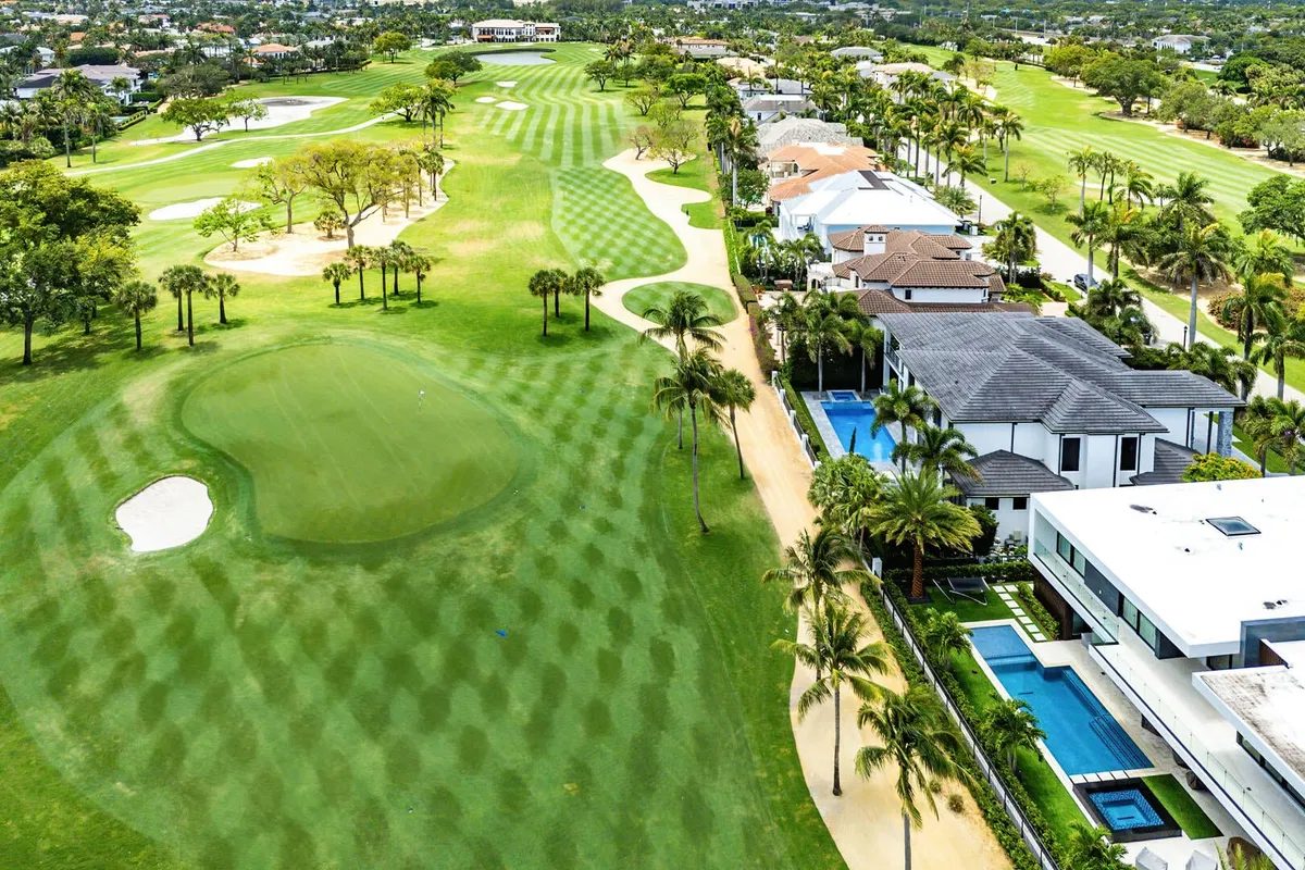 Royal Palm Yacht and Country Club Residence photo 97