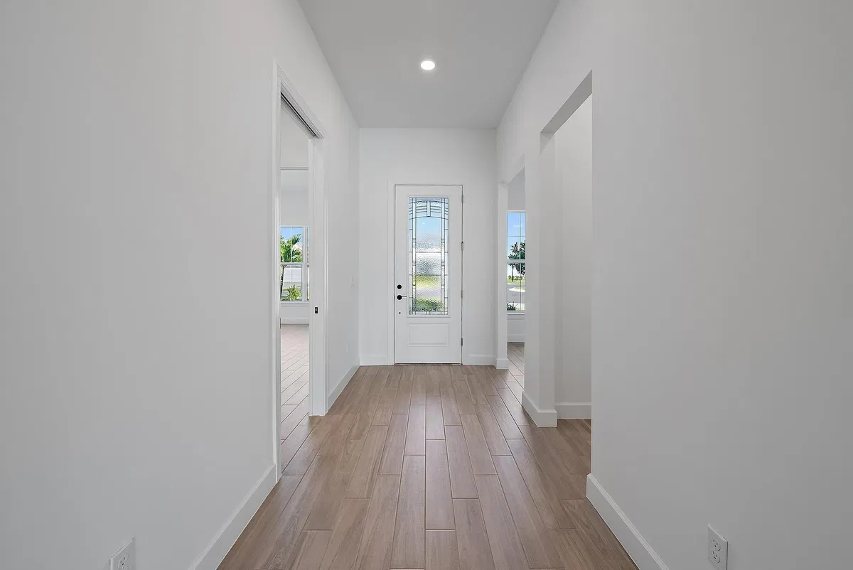 Residence photo 4
