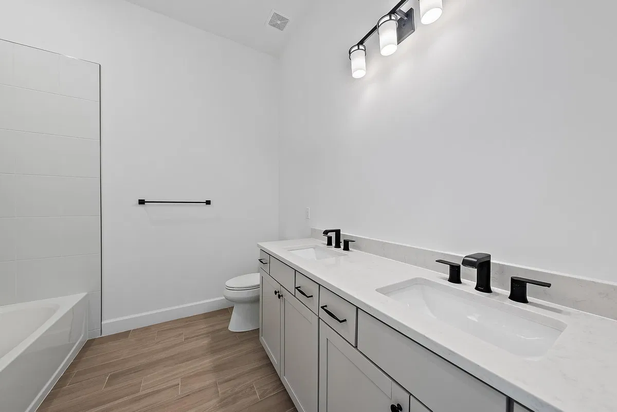Residence photo 22